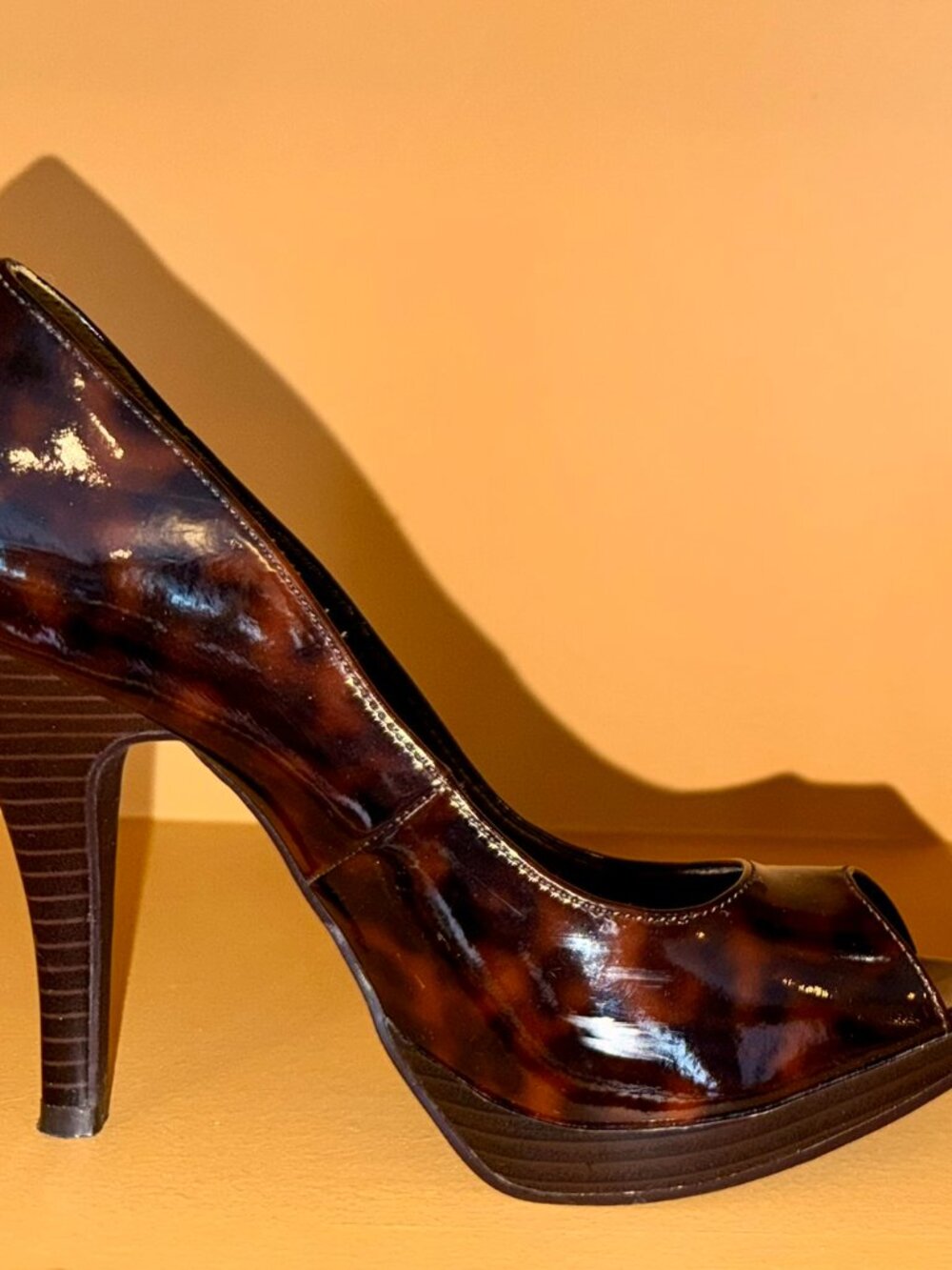 X‑Appeal Brown Patent Tortoise Heels Size 7 | Round Peep‑Toe Pumps